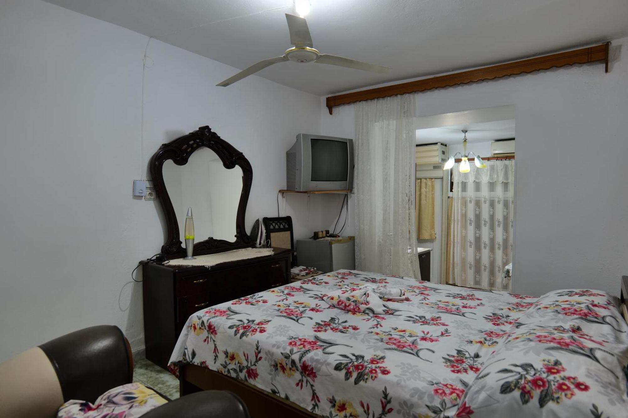 Hermes Elite Apartments ساراندا المظهر الخارجي الصورة