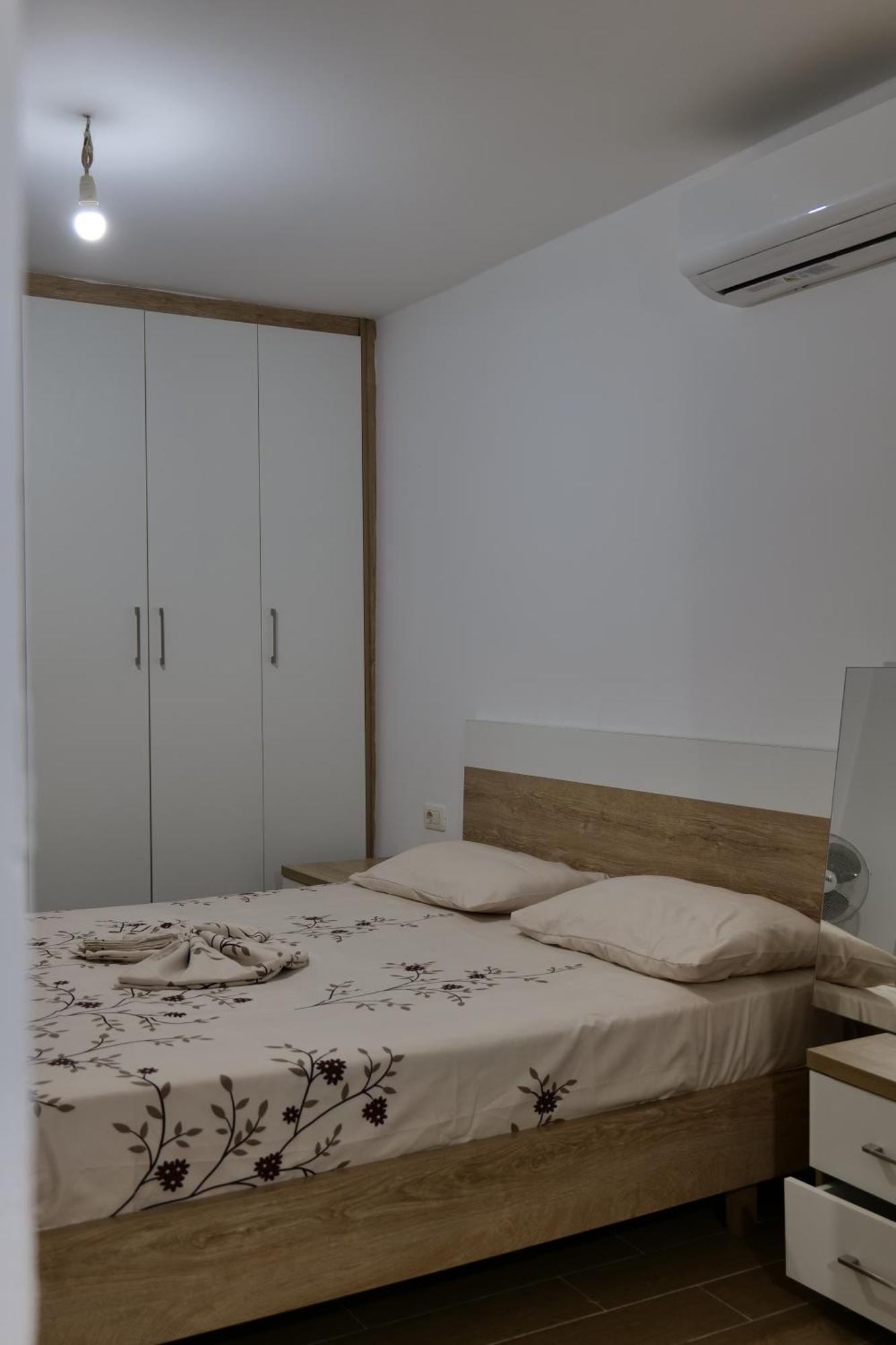 Hermes Elite Apartments ساراندا المظهر الخارجي الصورة